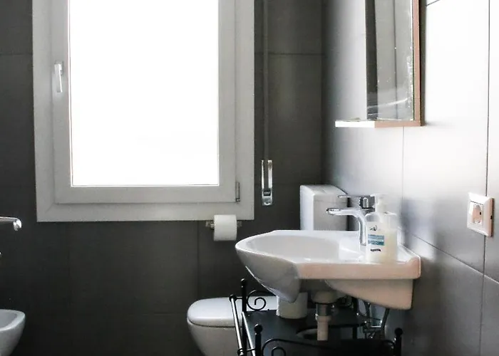 ゲストハウス Ca Montegrappa 3*