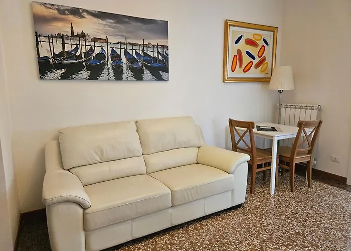 Ca Montegrappa メストレ