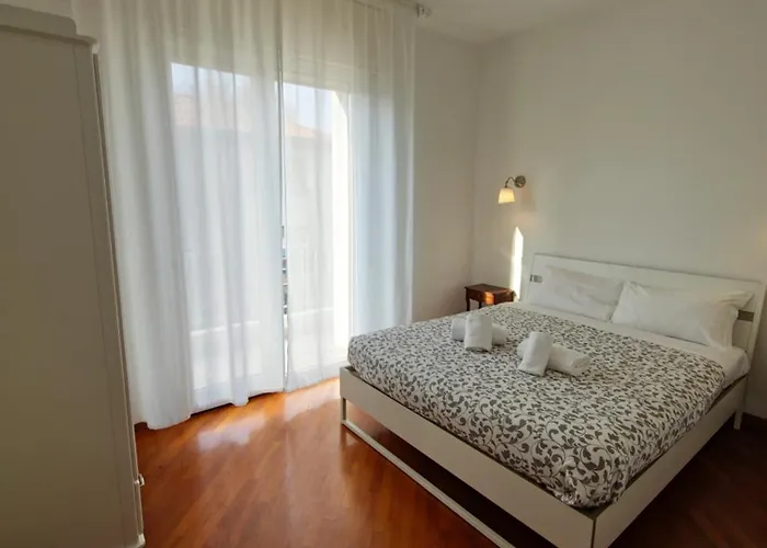 Ca Montegrappa メストレ